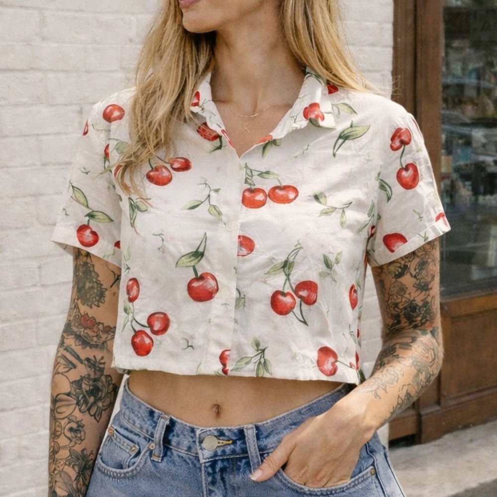 Angel Kiss Off-White Rockabilly Retro Cherry-Print Crop Button-Down Shirt